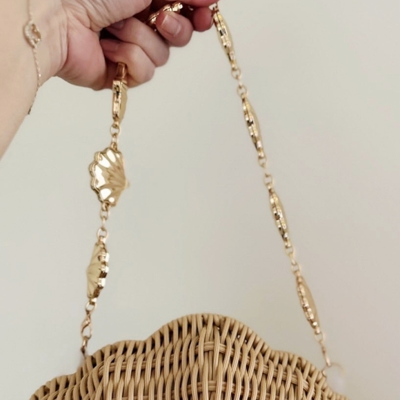 Wicker Shell Clutch Handbag